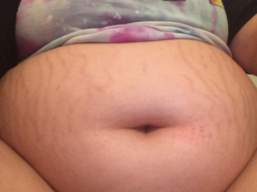 akemicakes:  Belly button differences.. full, kinda stuffed, super stuffed. 