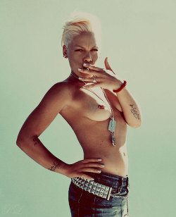 sexualfreedom553:  nakedcelebrity:  P!nk  Proud of your body