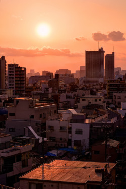 sickpage:  Yanai TakahiroEvening in the Koto, Tokyo, 2014 