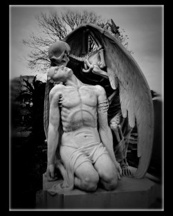 El Beso de la Muerte (“The Kiss of Death”, the most famous sculpture in the Poblenou Cemetery in Barcelona, Spain)