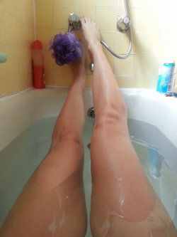 BATH TUB LEGS