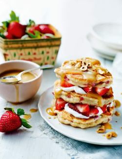 confectionerybliss:  Strawberry Ricotta Pancakes With Salted