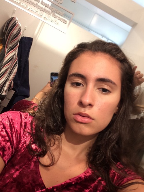 the21stcenturykid:  Some bad selfies from the change rooms at American apparel.