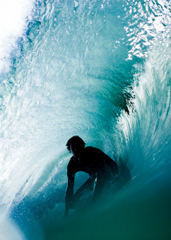 surf-fear:  photo by Peter Taras 