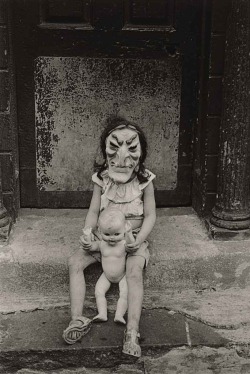 elayesildogan:  Diane Arbus: Masked Child with a Doll, 1961.