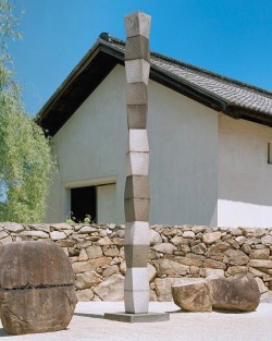 virtualgeometry:  Helix of the Endless, Isamu Noguchi. 1985