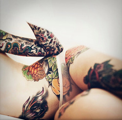 munroeink:  tattoos and piercing blog  Wow, that is flat out