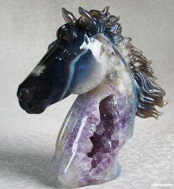 bijoux-et-mineraux:  Agate and Amethyst Carved Geode Horse Head