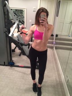 pinkweightsproteinshakes:  Photo from the other week :)Lol, my