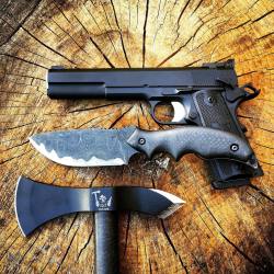 gunfanatics:  @blackheartknives Gunner 10 Heinie 10mm Longslide