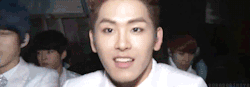 boradorihoya:  Hoya and Sungyeol foolin around ♥ .... and then
