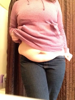 bellygoddess:  My boyfriend likes to see me spill out of his clothes.  I dig it too. ;) 