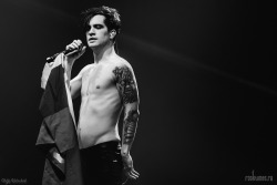 heavenlybrendon:  Panic! At the Disco at St. PetersburgPhotos