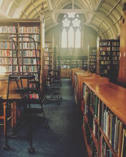 joyceansreadjoyce: Library interior. #library #books #bookblr