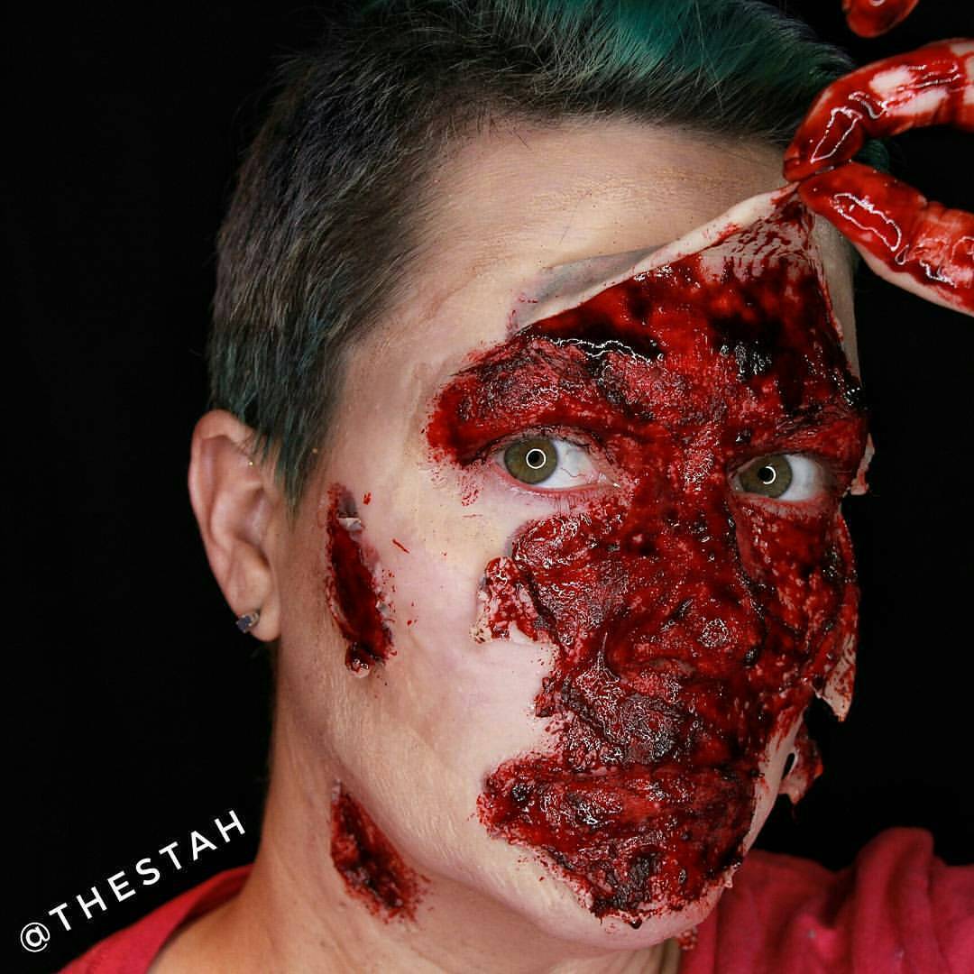 <p>Amazing SFX work from @thestah  #31daysoffaceart #31daysoffaceartchallenge <br/>
#blood #bloody #horrormakeup #gorefx #darkart #5fingerssfx #callingallcrafts #thehorrorhub #sfxmakeup</p>