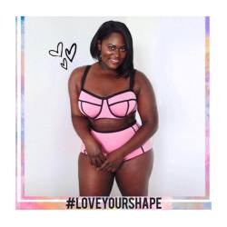 randomvintagelove:  yessss tastee! Melanin poppin + shape on