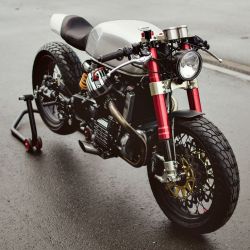 scrambler081:  http://www.bikeexif.com/cx500-cafe-racer