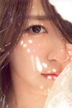 Suzuki Airi 鈴木愛理 photo book “共鳴 resonance”