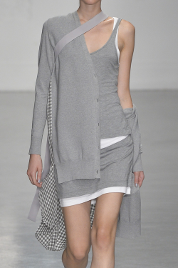 givenchyrunway:  Richard Nicoll Spring/Summer 2015