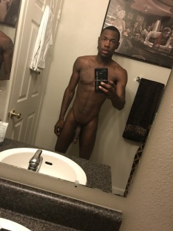 travvygodofdesire: On soft and dick still big 🍆 Verse Niggahs