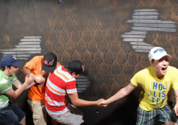 thefrogman:  Best Pictures of Scared Bros at a Haunted House