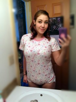littlemizzriley:  My little look used for an awesome ABDL clip