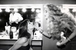 slim-ne:Angelica Houston and Jerry Hall at Studio 54, 1985