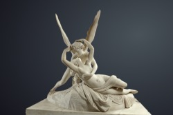 shroom-girl:  Antonio Canova’s sculpture Psyche Revived by