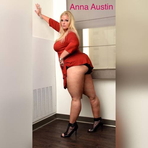 #Repost @annaaustinbbw ・・・ Step up your game! It’s Saturday…. ENJOY IT!❤️Anna  ALSO check out her patreon account as she dropped a new photoset shot by @photosbyphelps #honormycurves #effyourbeautystandards #blonde #vixen #bbwmodel