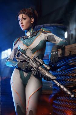 hotcosplaychicks:  StarCraft2: Sarah Kerrigan. 1 by aKami777