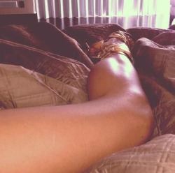 candycoatedtoes:  POV w/Rih 