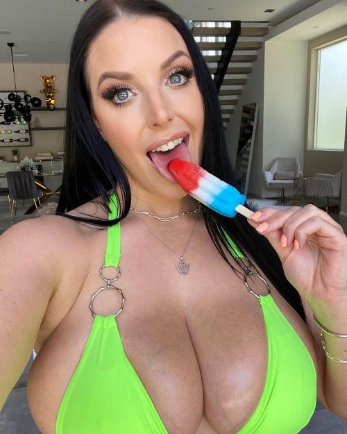 adultstars-sfw:Angela White