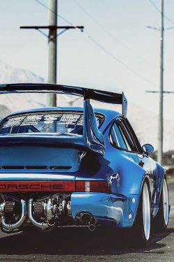 tunedandracecars:  Porsche 911 (993)