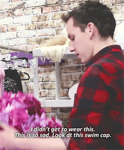 ohnolauren:trixie packs up in the workroom