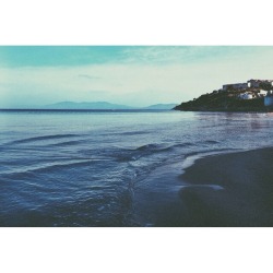 “Seninle bir deniz kıyısı özlüyorum, yaz bunu.”