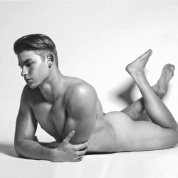 moritz-erotic-pictures: Dominic Blanchard
