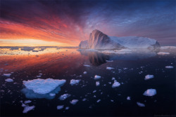 etherealvistas:  Midnight sun (Greenland) by    Daniel Kordan ||