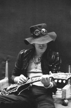 stoned-guns:  Keith tuning before a gig on the ‘67 tour . He