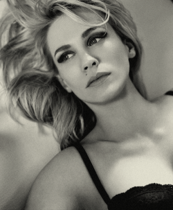 mashamorevna:  January Jones for Vogue Italia (August 2014) 