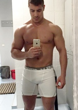 Compression Shorts Showing