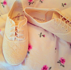 d-aisypearl:  cotton-candyxo:  rosy—love:  bloomila:  ♡ rosy,