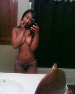 ebonyhoney:  Wanna date hottest black girls? This is the place