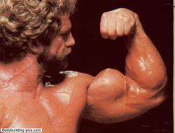 classicbodybuilders:The very nice biceps peak of Jusup Wilkosz.