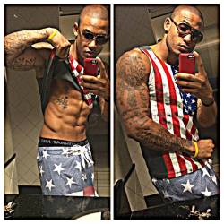 instaguys:  Guys with iPhones Source: gwip.me   