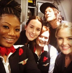 reedus-place:  Norman hangs with some lovely flight attendants…and