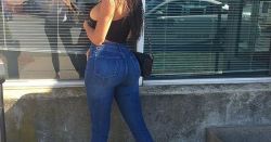 Just Pinned to Cute girls in jeans: I love girls in jeans :-)