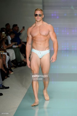 fashionablymaleofficial:  Then it comes Argyle Grant Runway Show