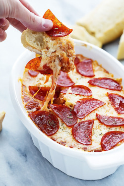 do-not-touch-my-food:    Pepperoni Pizza Dip  