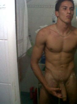 hotfamousmen:    Lautaro Geminiani   