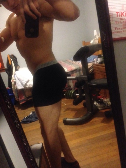 lifeofalifter:  gail-alexandra:  lifeofalifter:  Had to skip leg day today cuz of my surgery, but here’s my no-pump-booty anyway  excuse me kind sir… can I has your number? Can I have it?  Tehe 